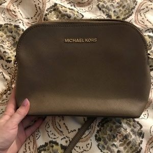 Michal Kora cross body